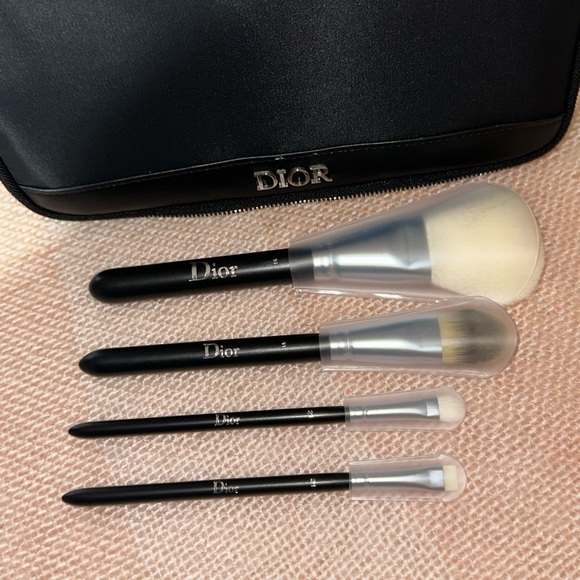 🔥🔥 New Christian Dior Limited Edition Backstage 4 Makeup Brush Set Vanity Bag - Picture 4 of 10